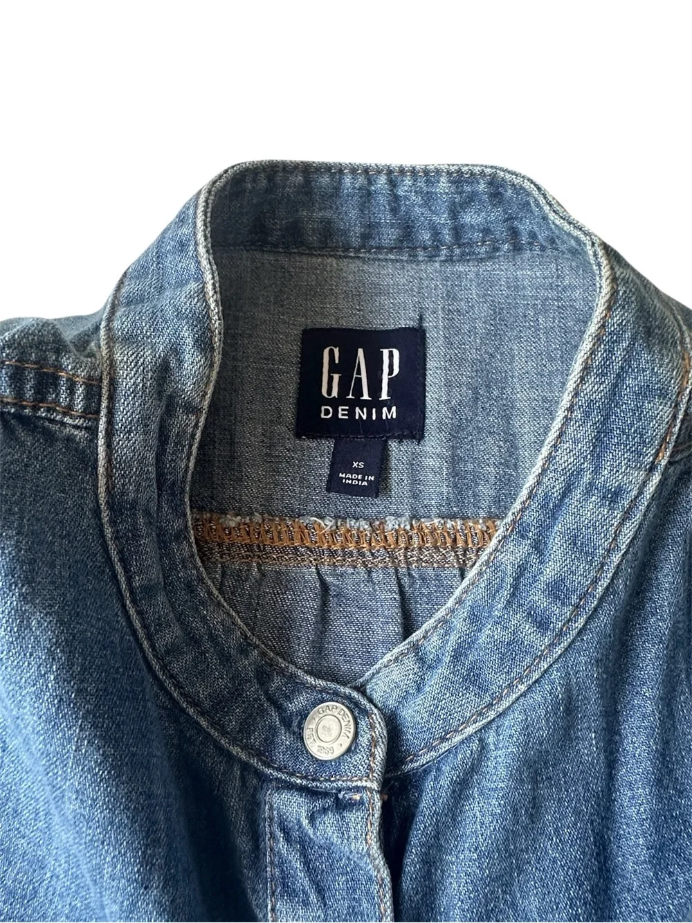 GAP Shirred Denim Popover Tunic Blouse.